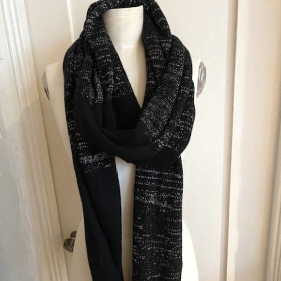 CHAN LUU LARGE BLACK CASHMERE W SILVER THREAD INFINITY SCARF/WRAP - Picture 1 of 9